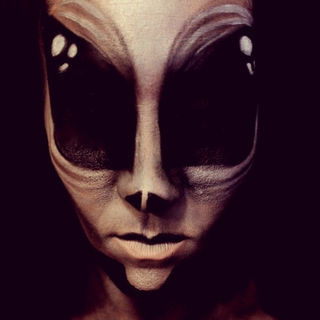 Illustration for article titled You'll Flip When You Realize This Isn't a Painting Of An Alien